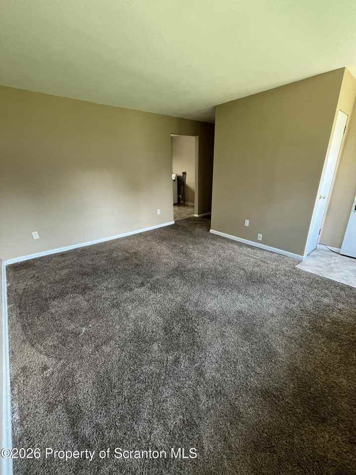 612 Oak St #2 - Photo 3 of 17