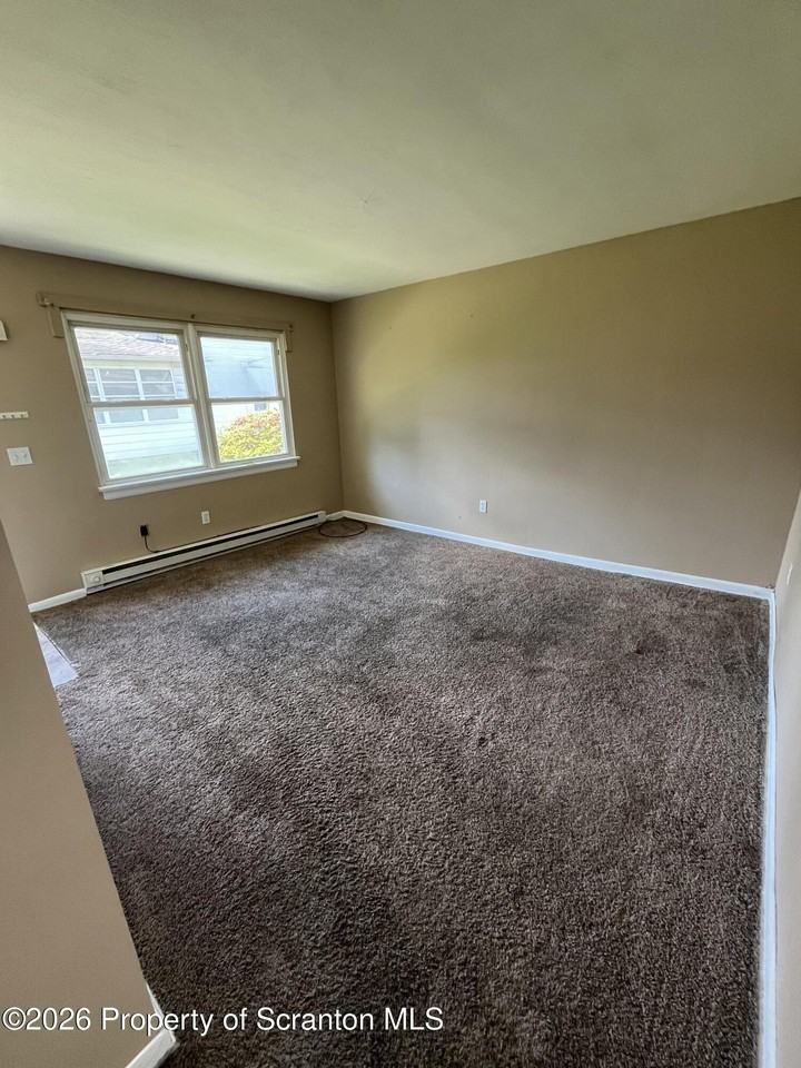 612 Oak St #2 - Photo 5 of 17