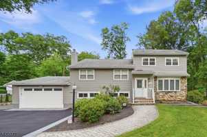 featured image of 47 Crossbrook Rd