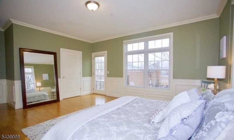 1677 Springfield Ave #13 - Photo 7 of 15