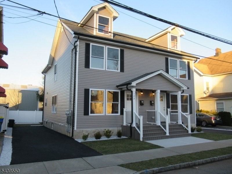 122 Clinton St - Photo 2 of 24