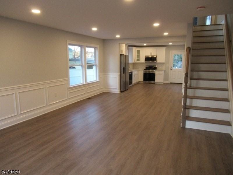 122 Clinton St - Photo 5 of 24