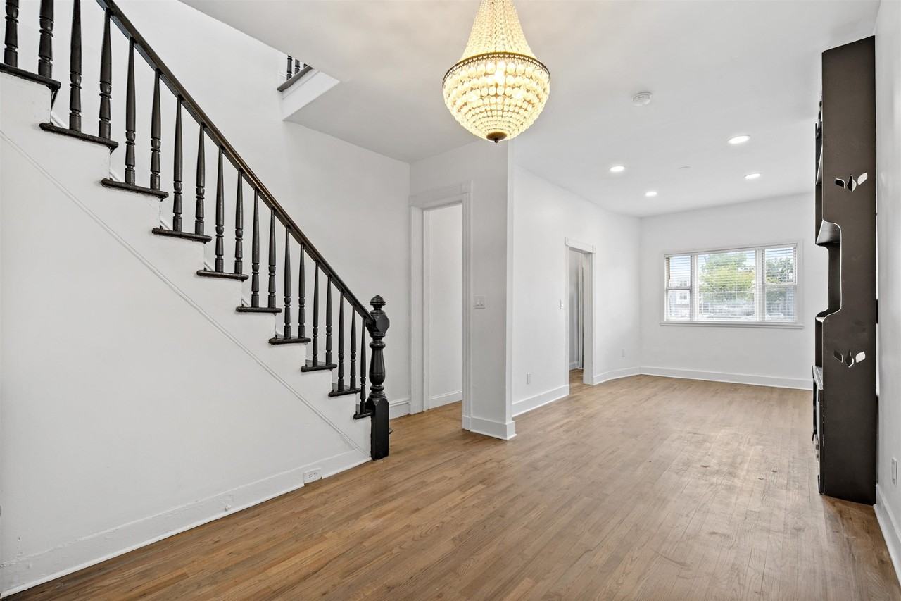 108 Stegman St - Photo 4 of 11