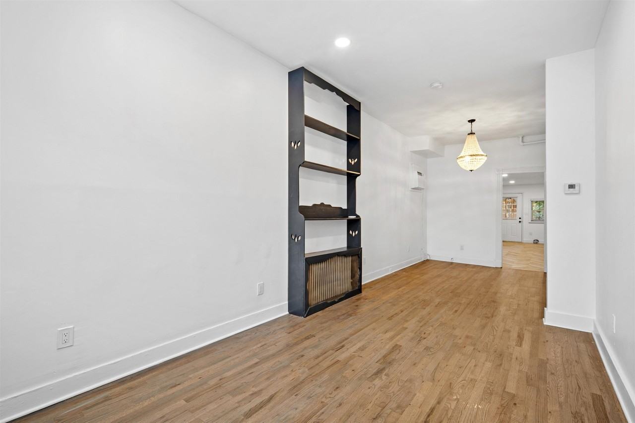108 Stegman St - Photo 5 of 11