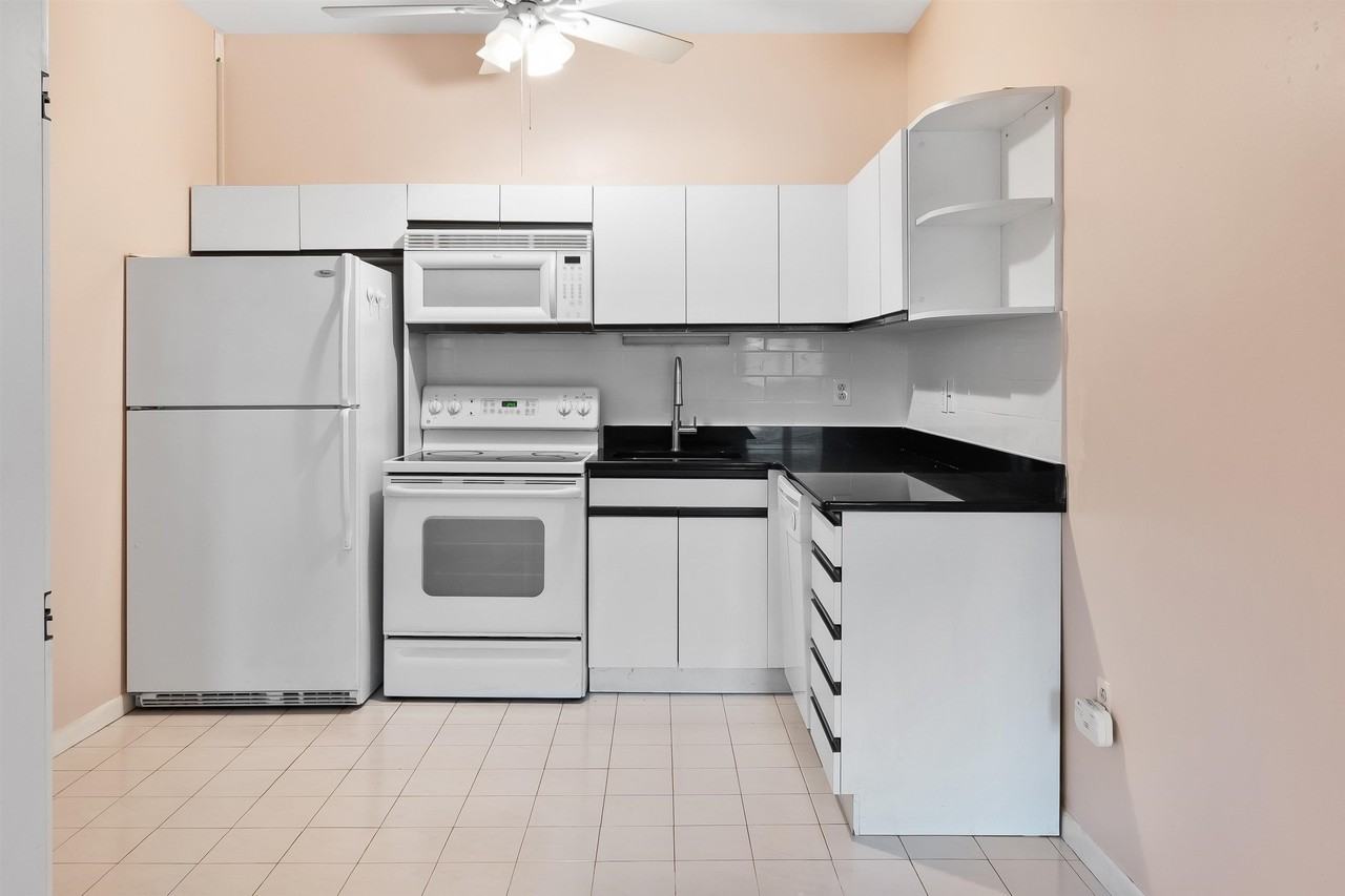 75 Liberty Ave #C32 - Photo 3 of 9