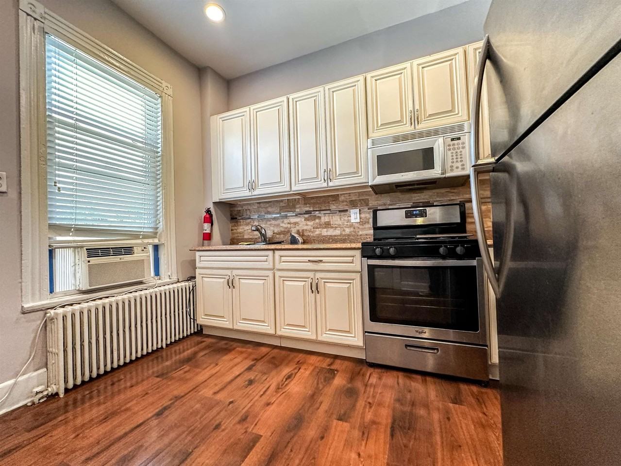 18 Howard Pl #1 - Photo 5 of 34