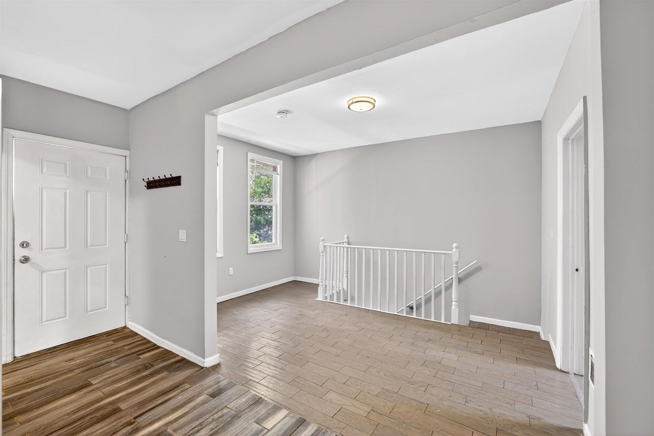 83 Williams Ave #3 - Photo 6 of 16