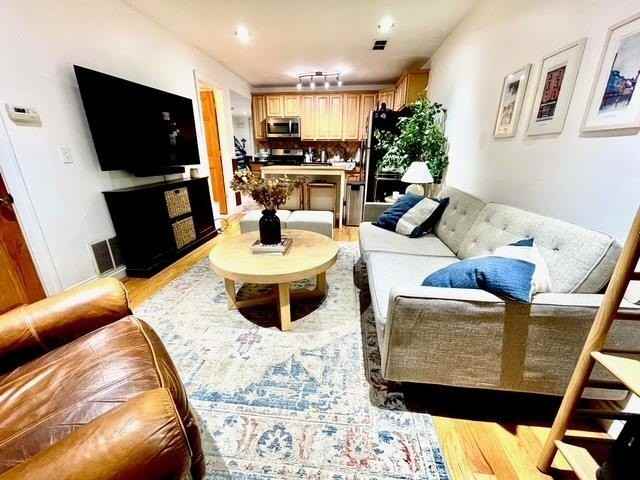 169 Grand St - Photo 2 of 22