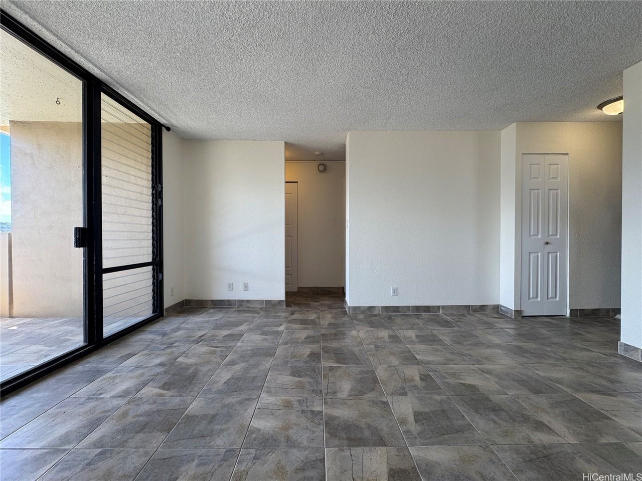 2121 Ala Wai Blvd #1905 - Photo 3 of 14