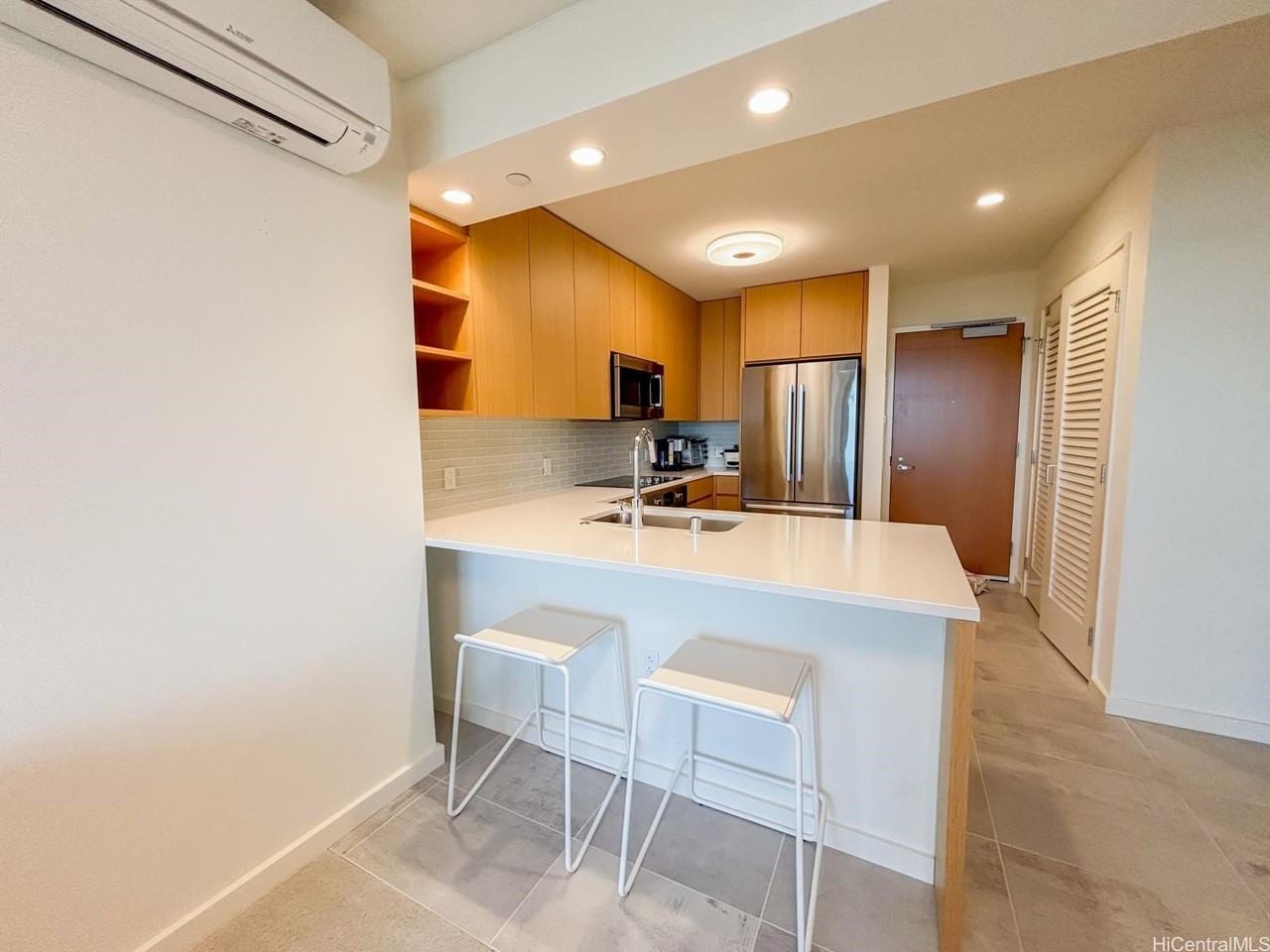 1388 Kapiolani Blvd #3910 - Photo 7 of 24