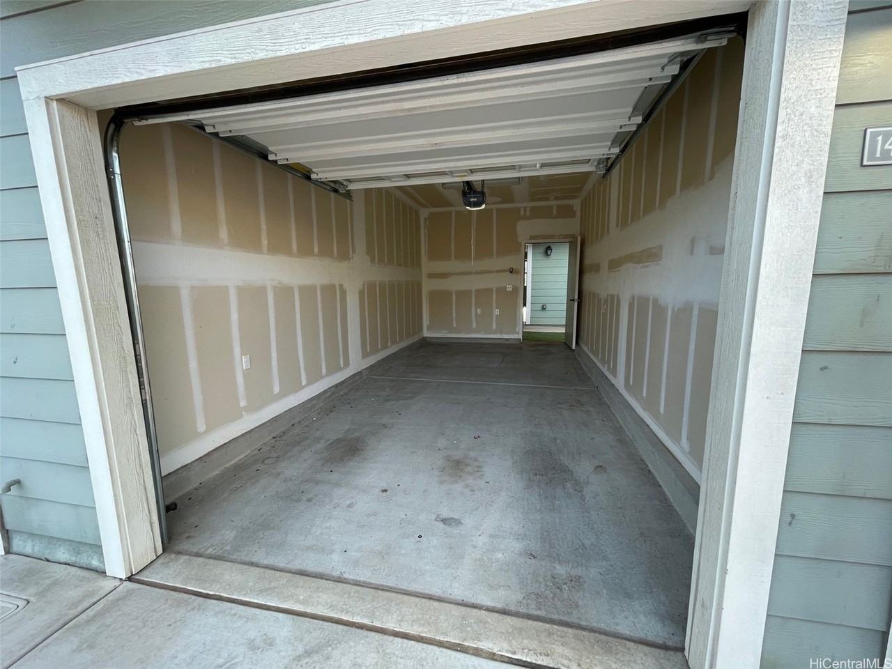 724 Kakala St #1406 - Photo 6 of 25