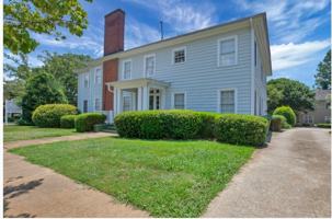 featured image of 228 E Poplar St