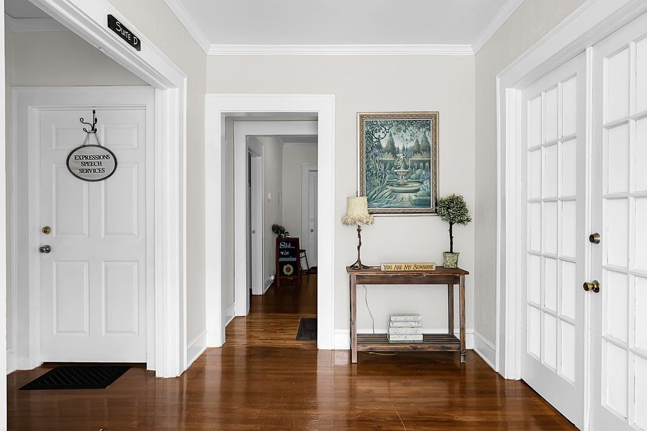 228 East Poplar Street - Photo 6 of 12