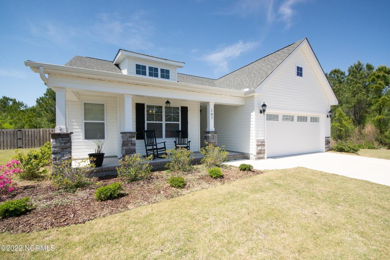 107 Prescott Cir - Photo 4 of 28