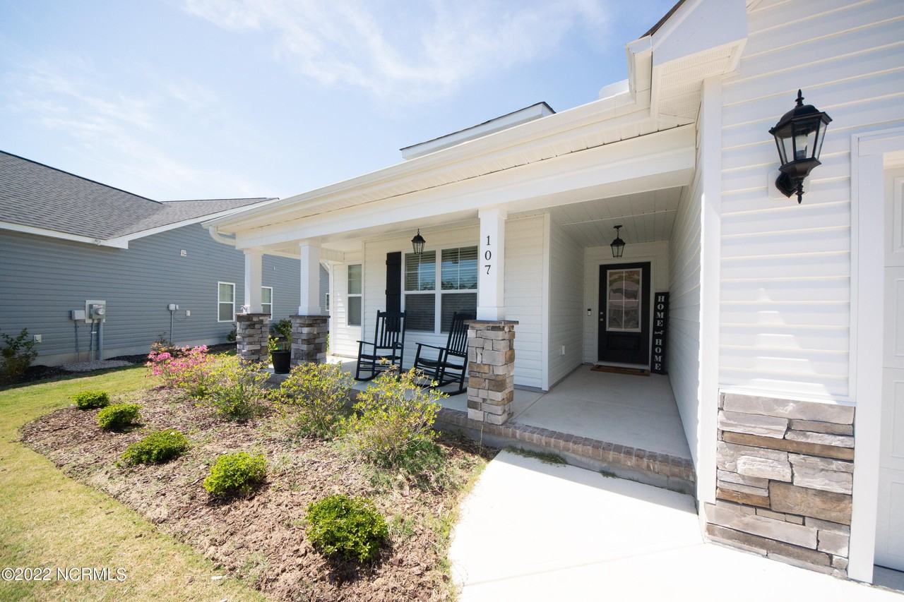 107 Prescott Cir - Photo 5 of 28