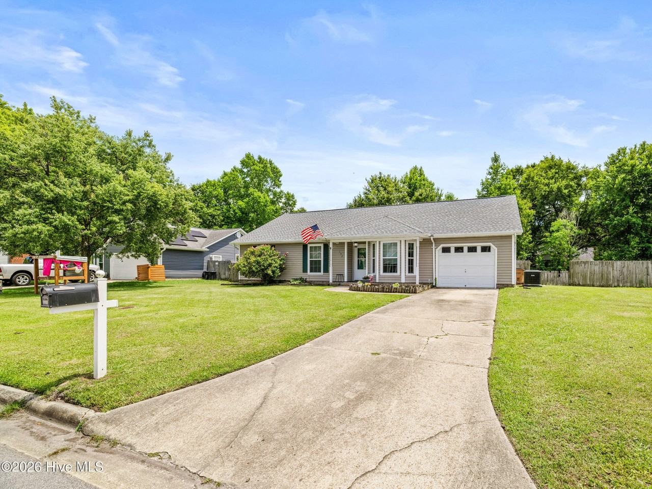 132 Stonemark Ct - Photo 4 of 41