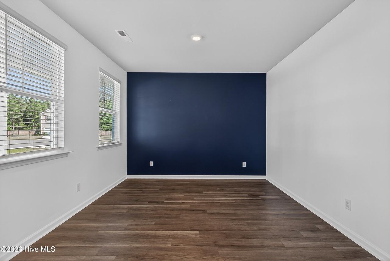 402 Ibis Ct - Photo 7 of 35