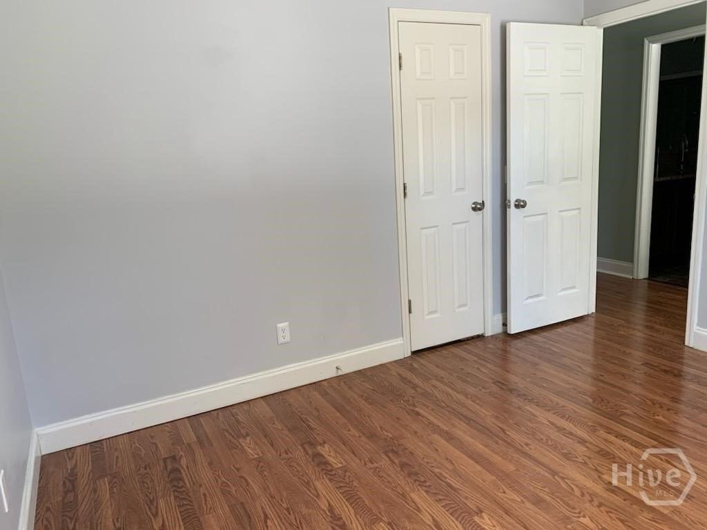 7308 Mayer Ave - Photo 5 of 17