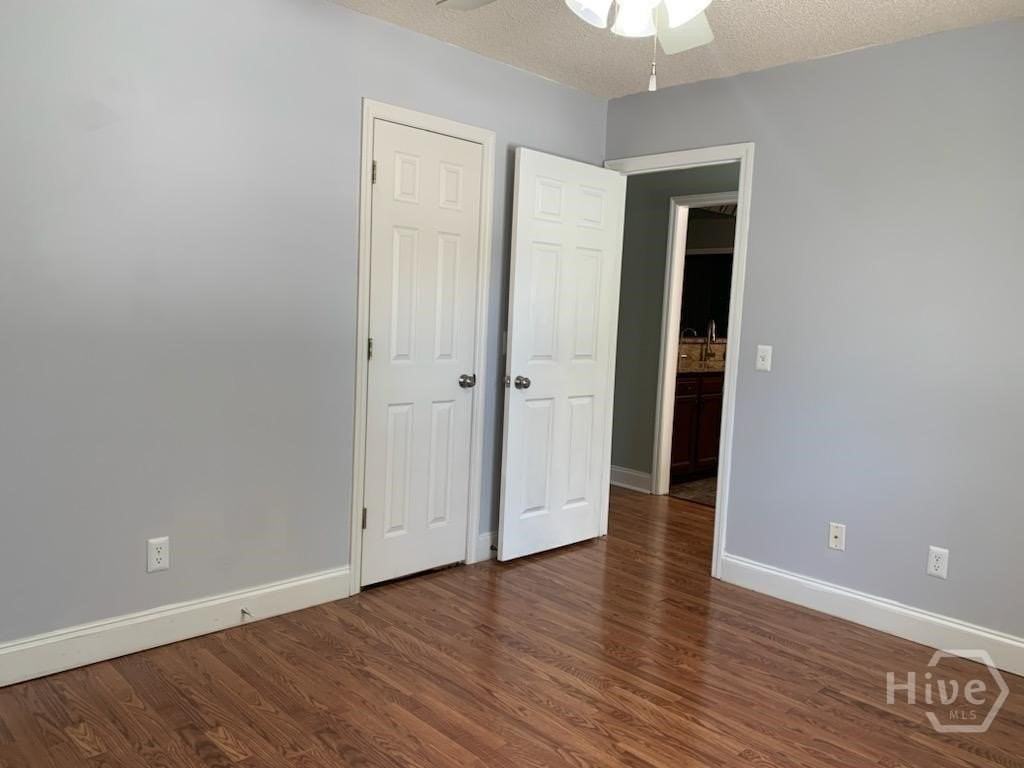 7308 Mayer Ave - Photo 7 of 17
