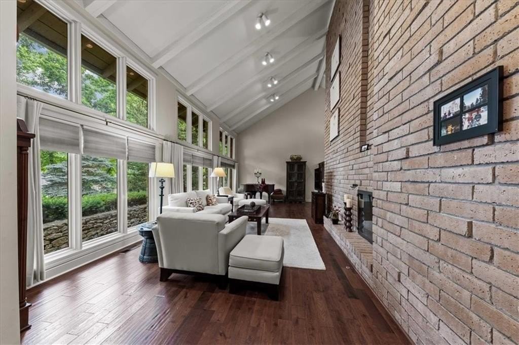 12503 Overbrook Rd - Photo 4 of 33