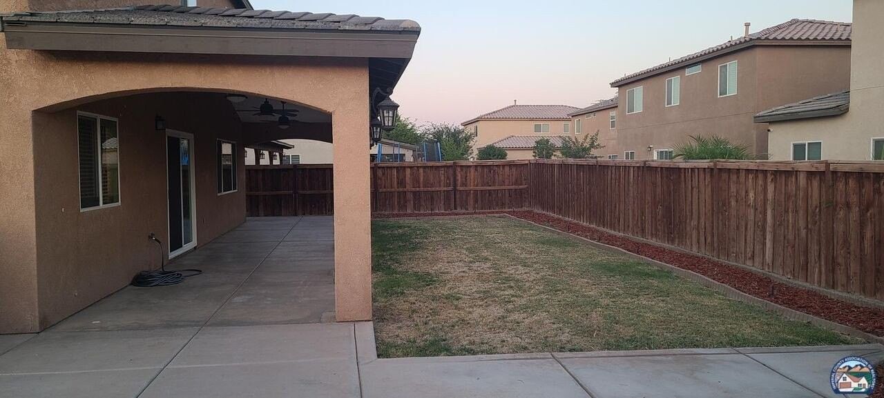 655 Las Dunas St - Photo 4 of 17