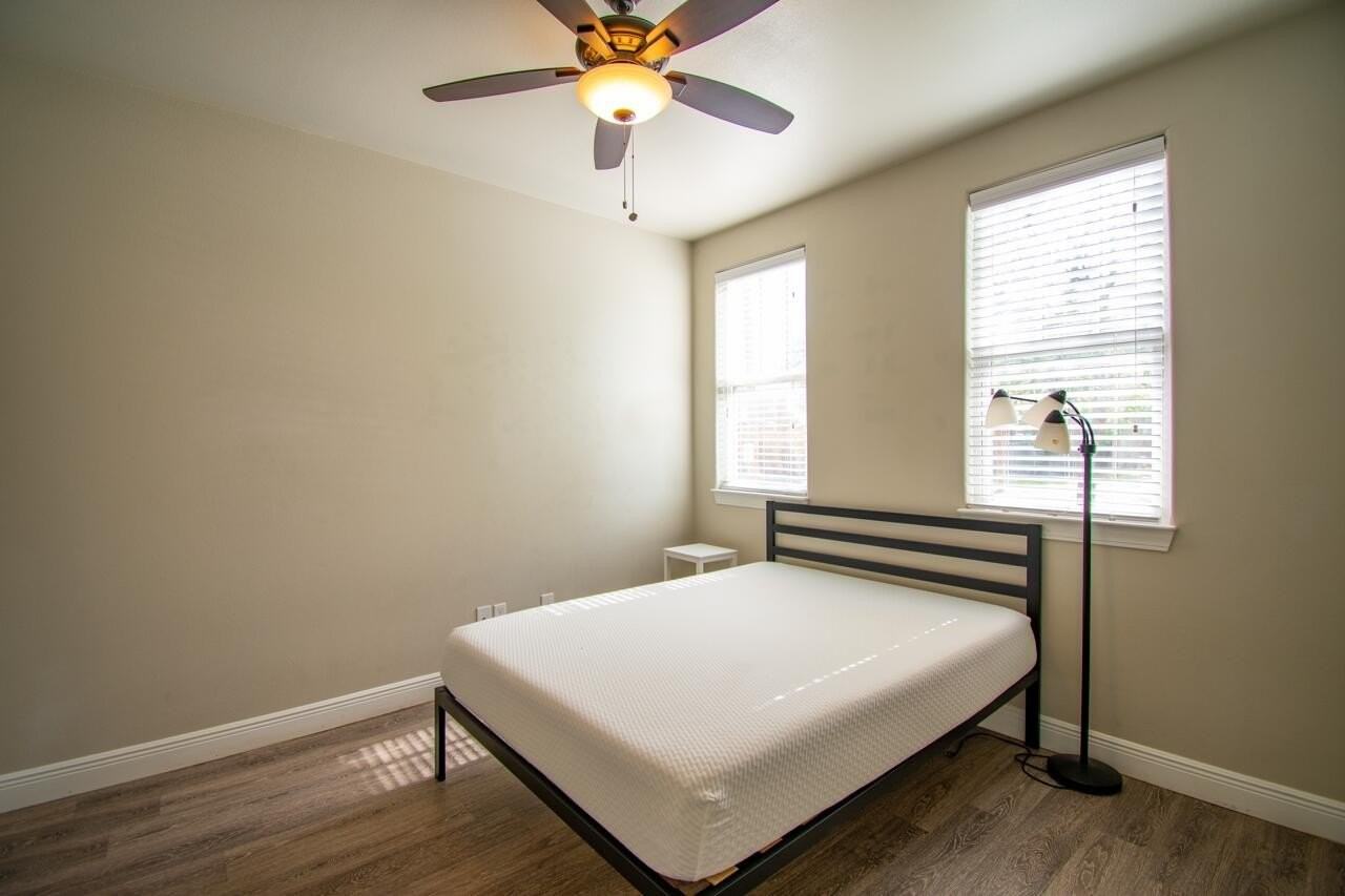 1508 Avenue W - Photo 2 of 17
