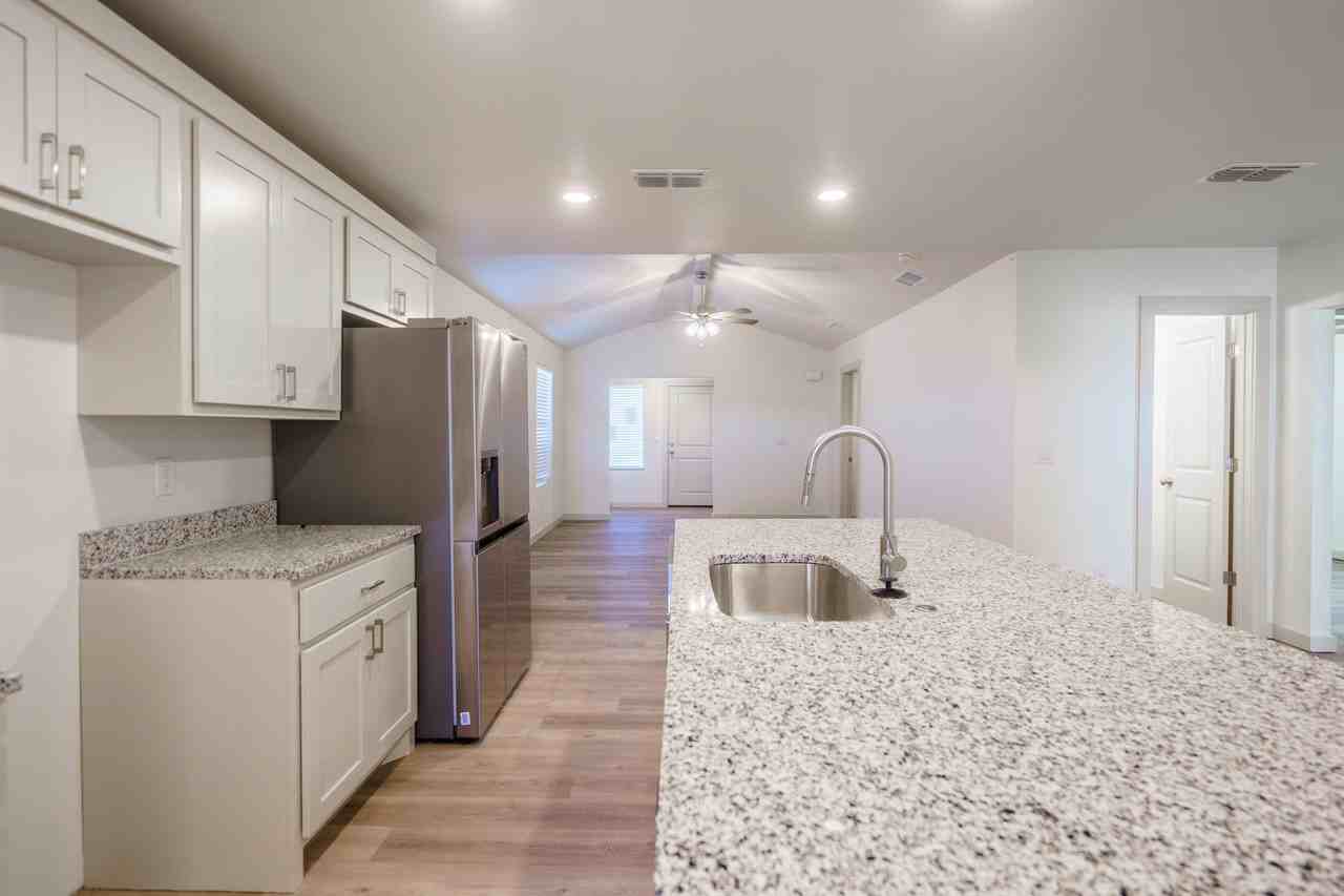 3614 E 3rd Pl - Photo 4 of 15