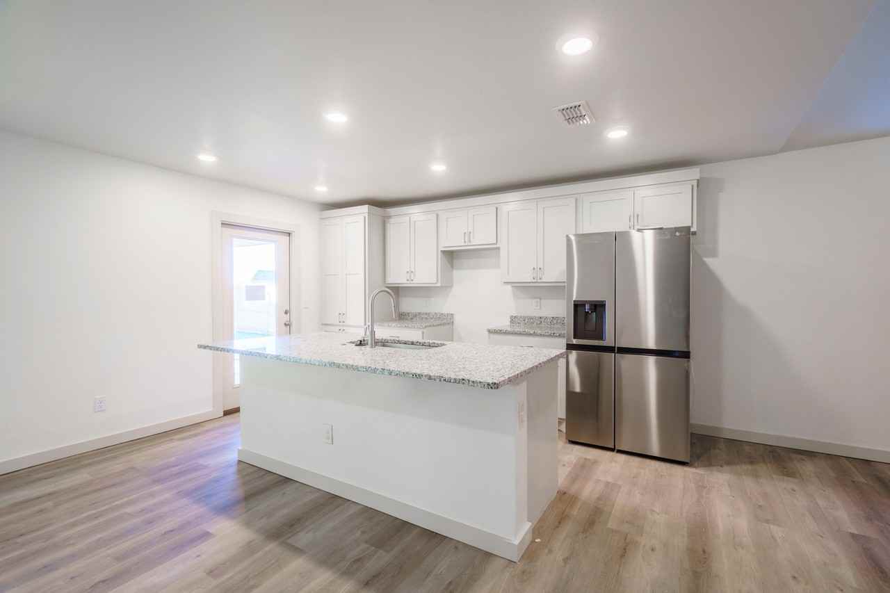 3618 E 3rd Pl - Photo 5 of 15