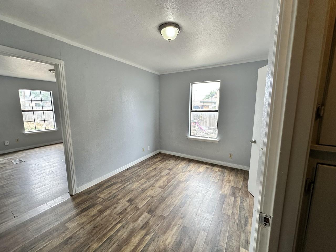 1903 S Highland St - Photo 3 of 9