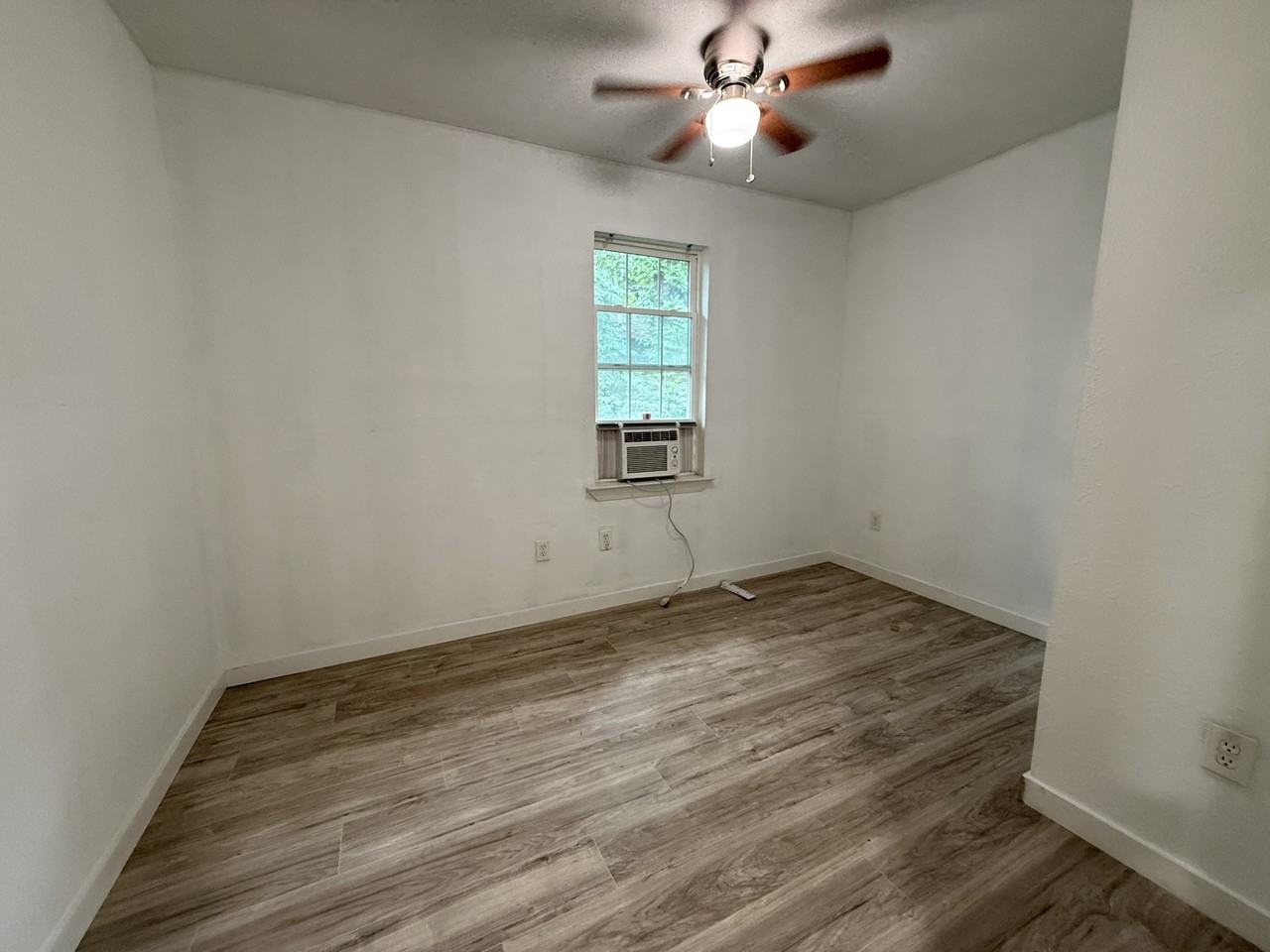 1723 Eugene St #2 - Photo 6 of 10