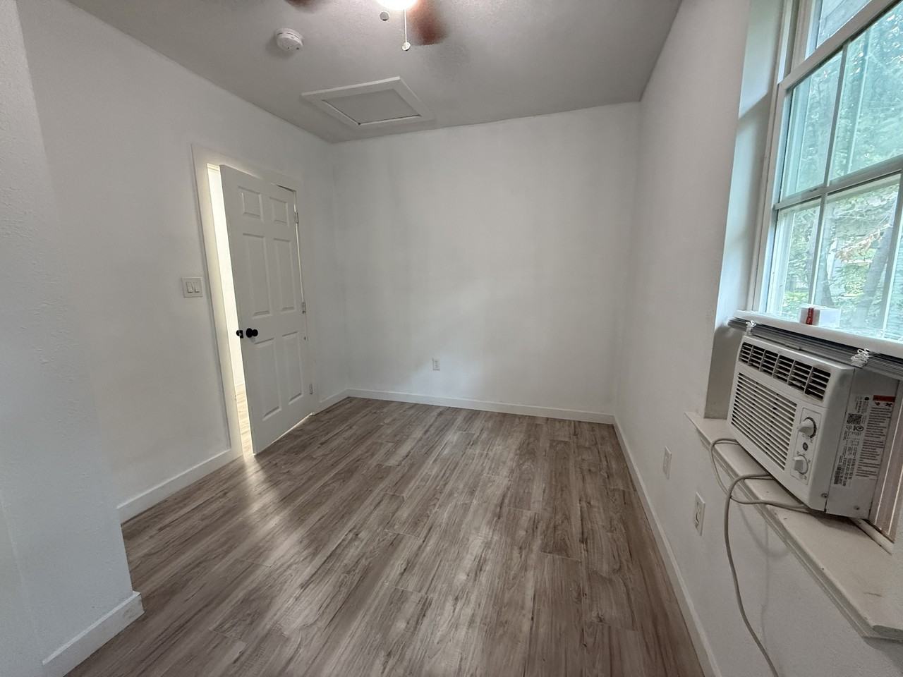 1723 Eugene St #2 - Photo 7 of 10