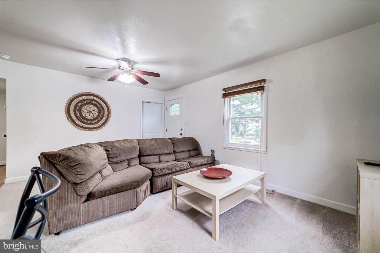 2425 Fort Dr - Photo 6 of 21