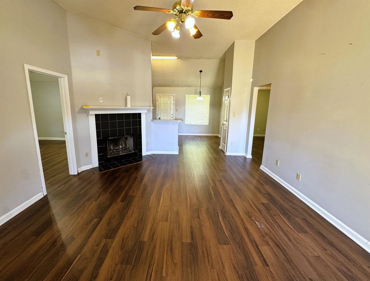 2819 Hidden Creek Cv - Photo 2 of 13