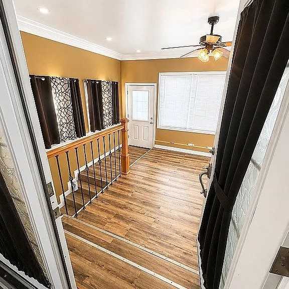 2810 Green Street - Photo 2 of 18