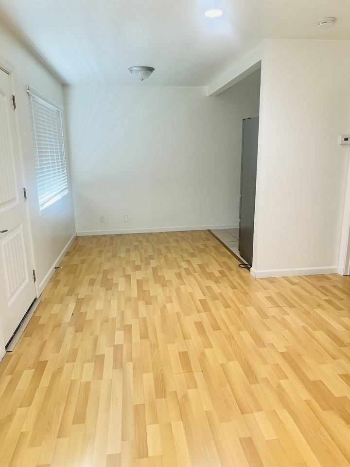 1417 Bellevue Avenue - Photo 3 of 7