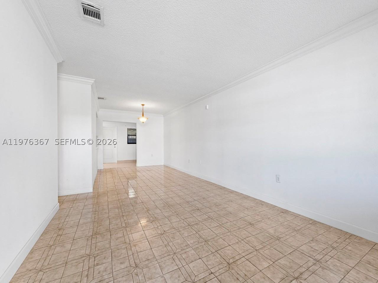 7121 Sw 102nd Ct - Photo 2 of 33