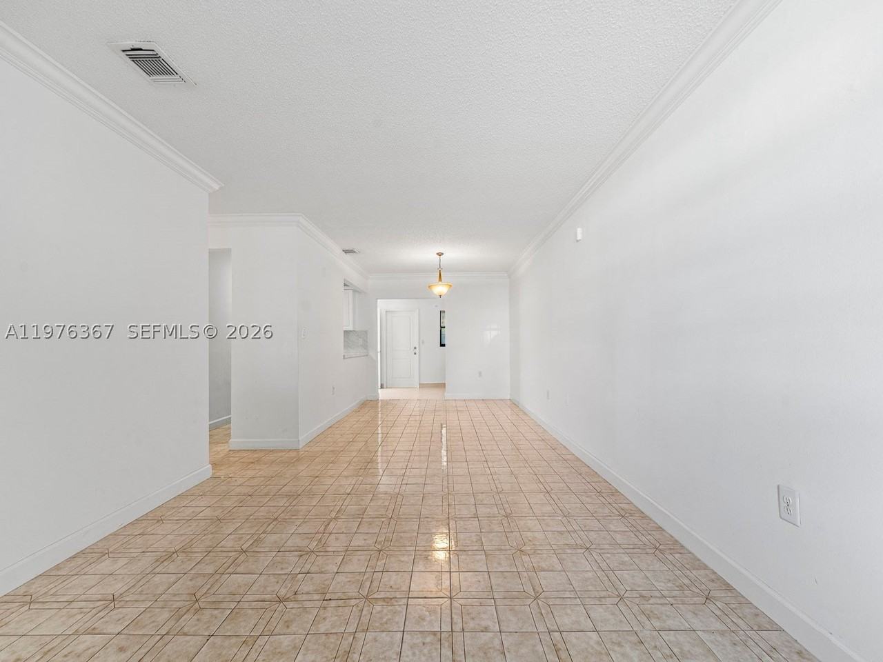 7121 Sw 102nd Ct - Photo 3 of 33