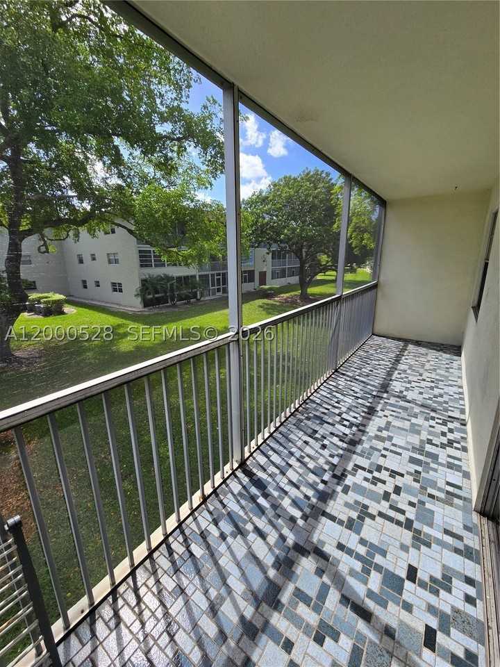 13500 Sw 1st St #204U - Photo 2 of 11