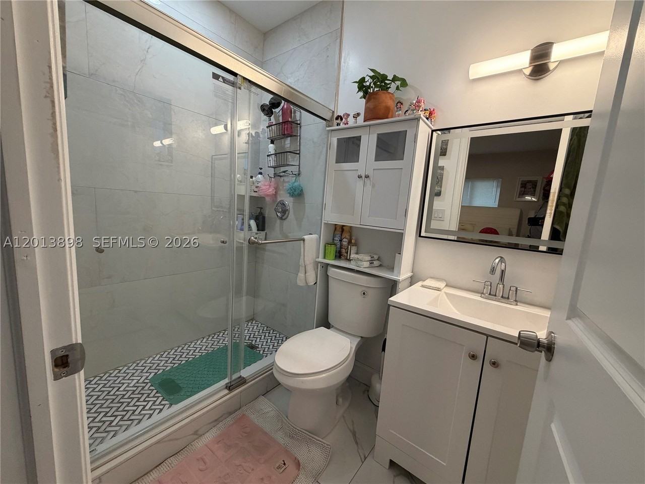 2241 N 62nd Ave - Photo 7 of 14