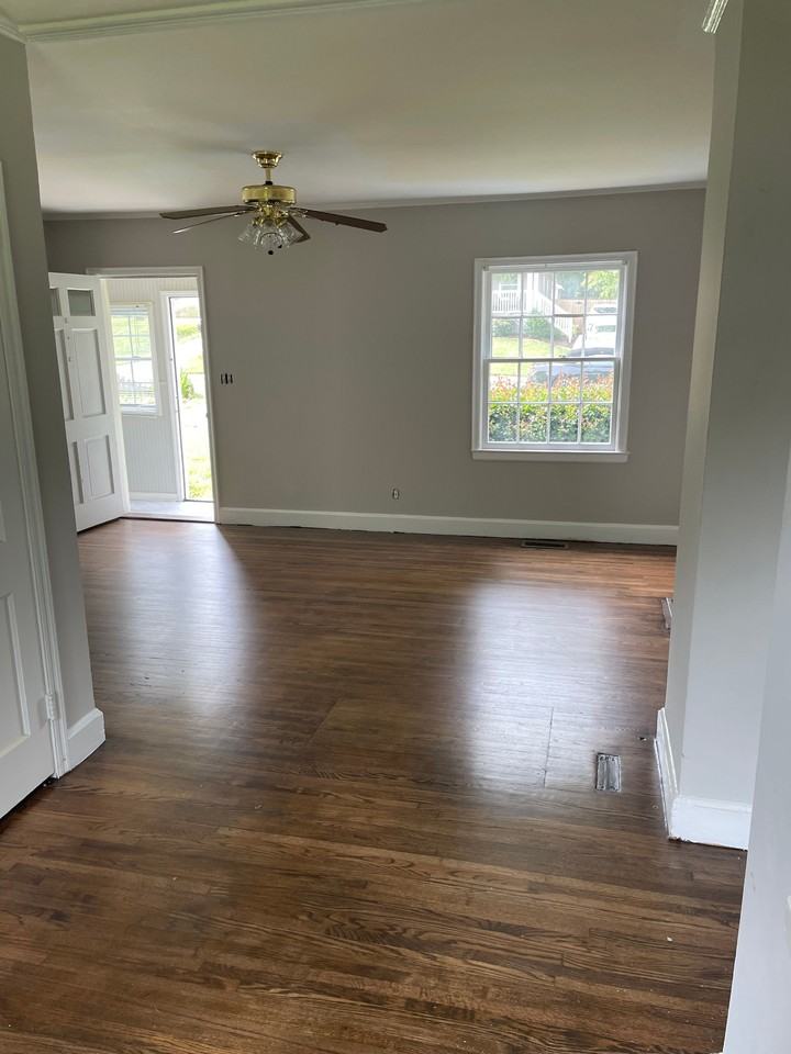 829 Everett Pl #1 - Photo 4 of 14