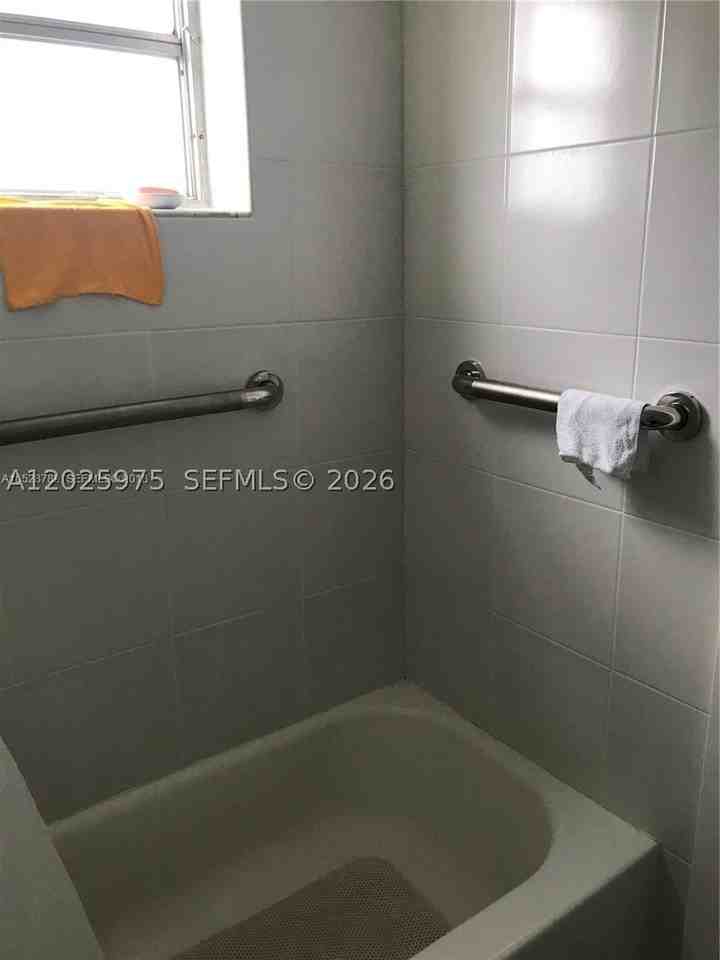 3901 Sw 112th Ave #14 - Photo 4 of 5