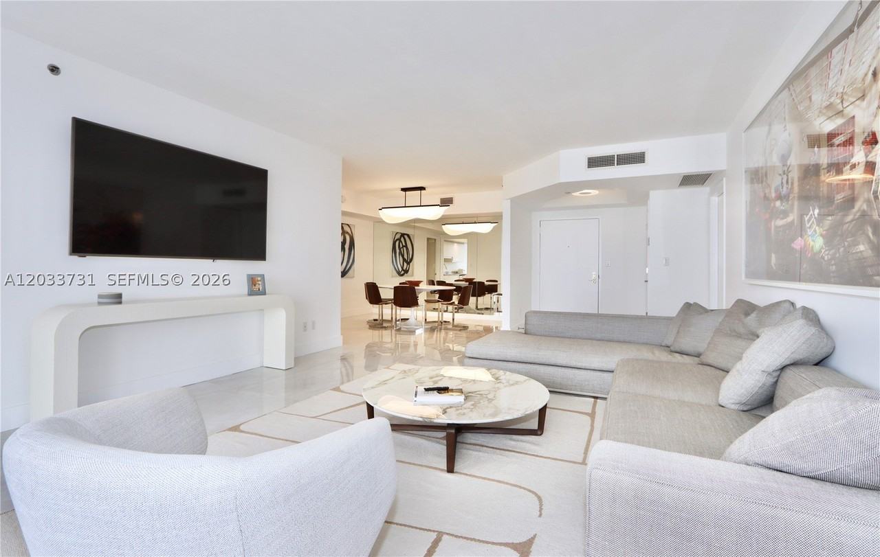 7000 Island Blvd #2605 - Photo 6 of 20