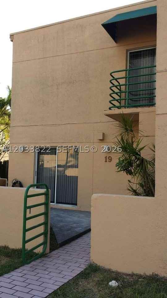 11960 Sw 18th Ter #19