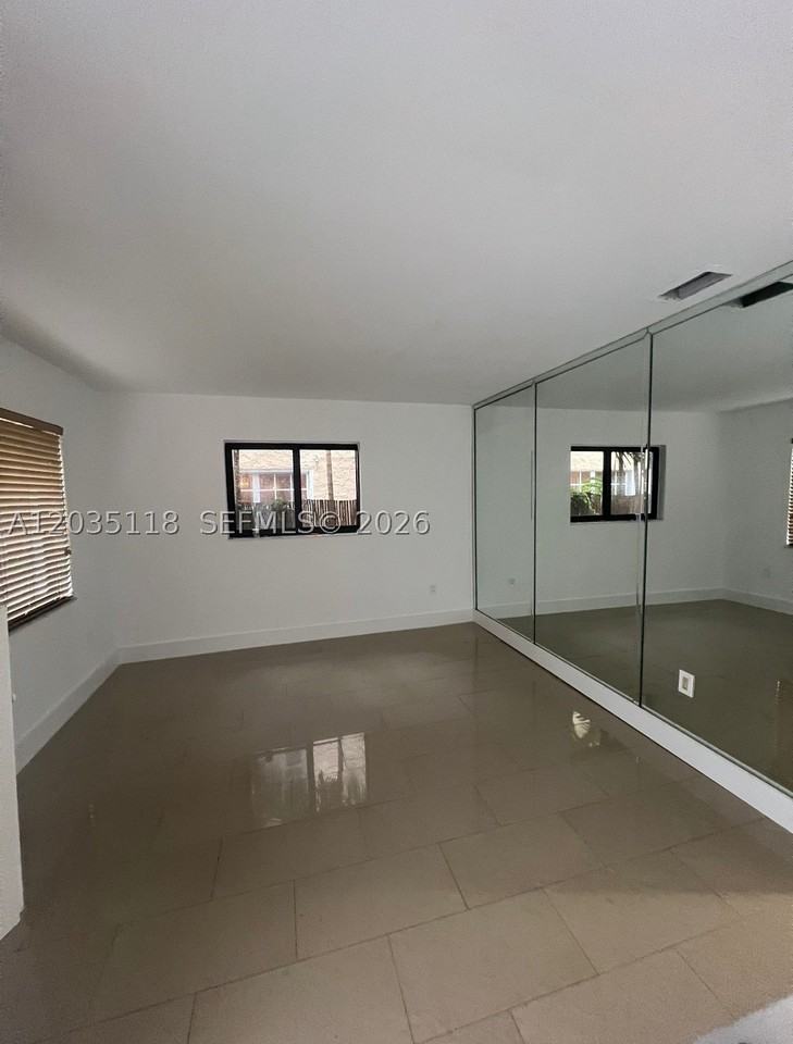 323 Menores Ave - Photo 5 of 7