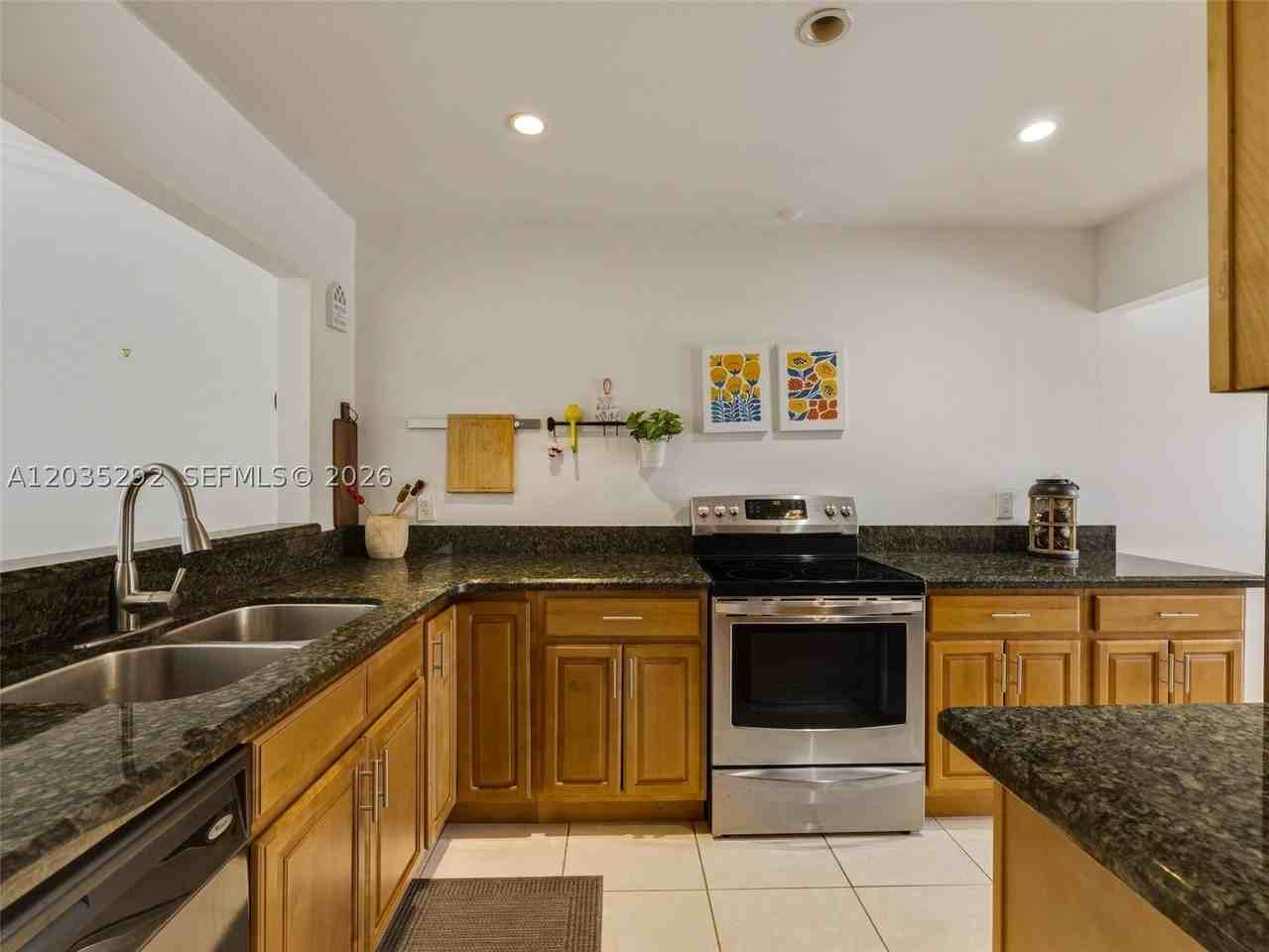 11472 Sw 87th Ter - Photo 6 of 50