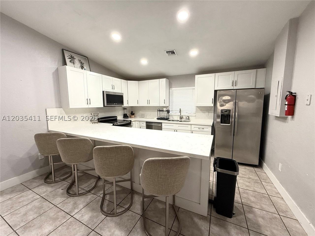 1840 Jefferson St #B - Photo 4 of 23