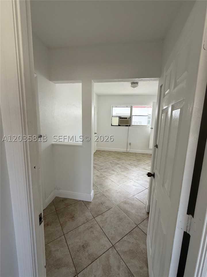 7720 Byron Ave #4 - Photo 6 of 28