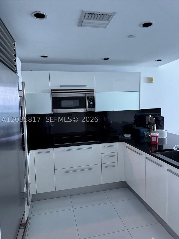 17121 Collins Ave #1906 - Photo 5 of 25