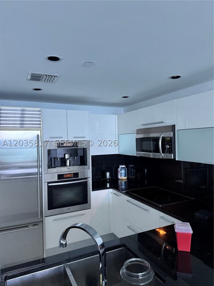 17121 Collins Ave #1906 - Photo 7 of 25