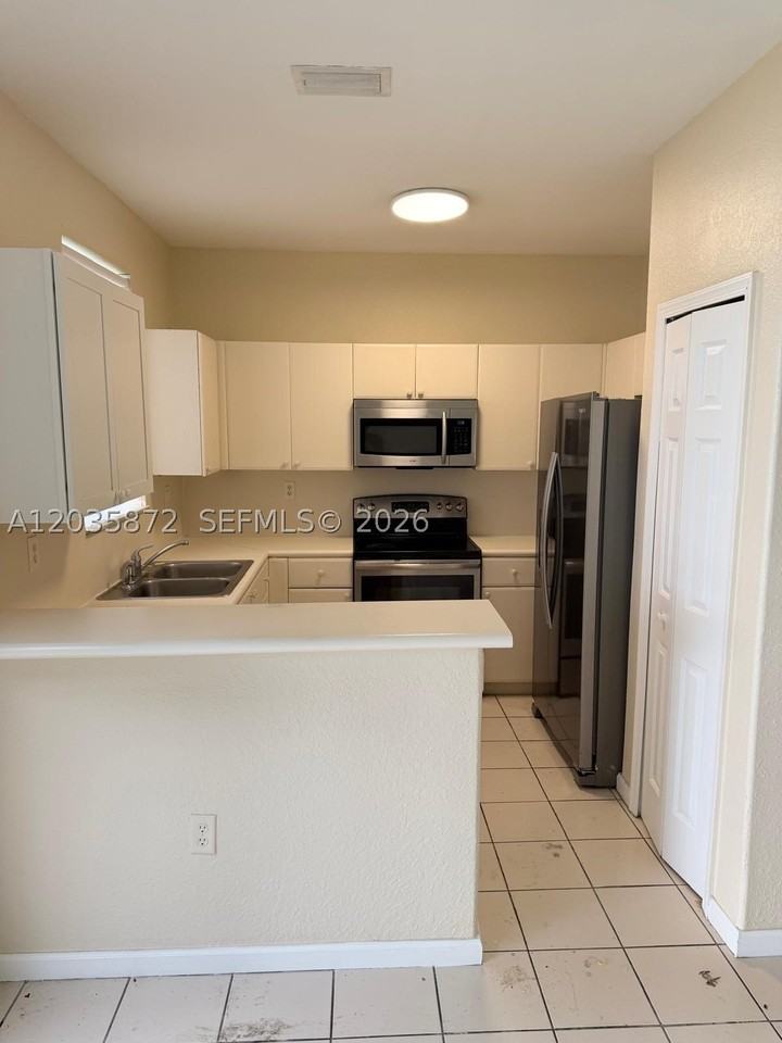 1414 Se 24th Ct #369 - Photo 2 of 13